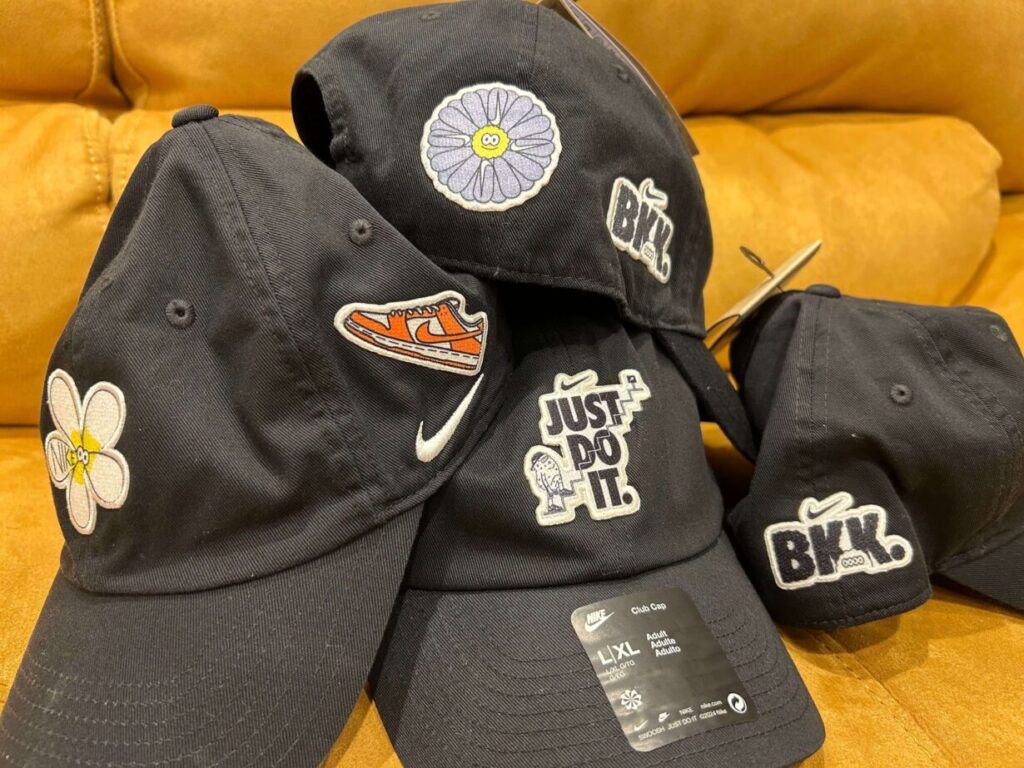 バンコクで作ったNIKE BY YOUのキャップ