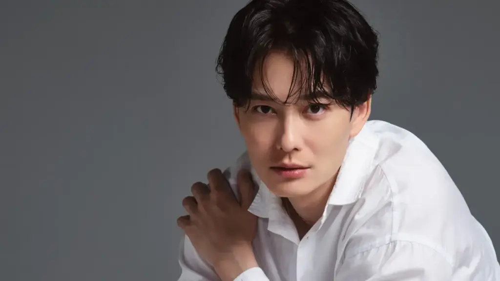 ヨットマスターⅡを愛用する岡田将生